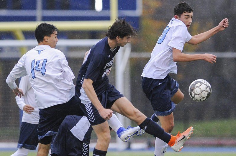 REIGNING DOWN: Eagles erase halftime deficit to top Peabody in D1 North opener